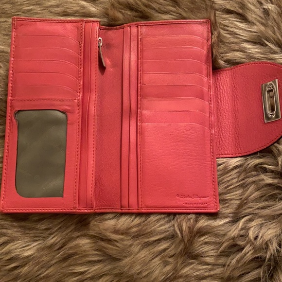 Salvatore Ferragamo pink wallet - Picture 2 of 6